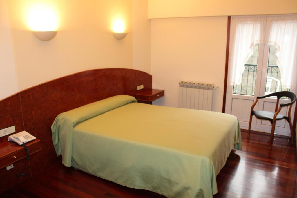 Hotel Sindika Oñate Quarto foto